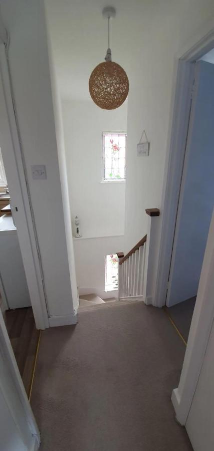 Beautiful 1 Bedroom Cottage With Courtyard. Дил Экстерьер фото